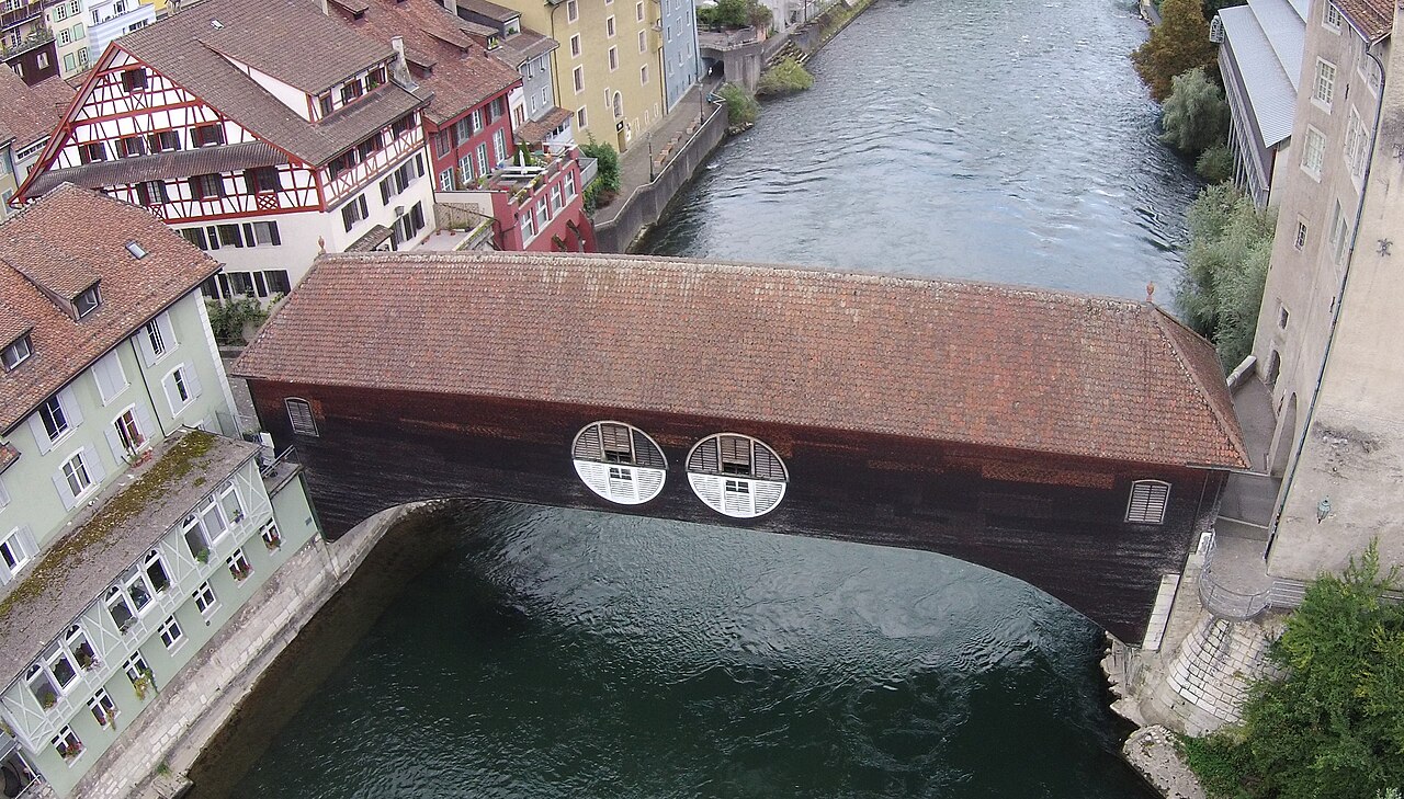 Gedeckte Holzbrücke über die Limmat in Baden
